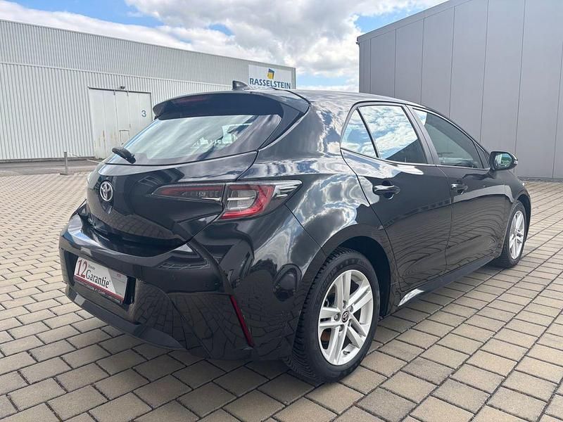 Usado Toyota Corolla 116 HP (85 kW) 2020 Preto Sedan