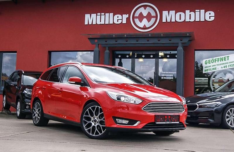 Gebraucht Ford Focus Titanium 182 PS (133 kW) 2016 Rot Kombi