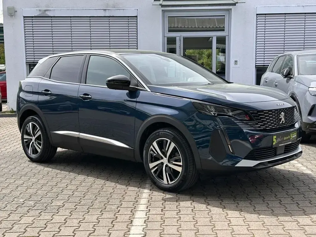 Gebraucht Peugeot 3008 Allure 131 PS (96 kW) 2023 Blau celebes (metallic) SUV