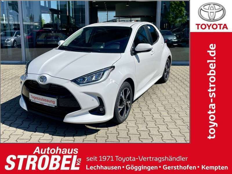 Schneeweiß Neu 2025 Toyota Yaris Hybrid Kleinwagen | 24.380 € (Guter Preis) - Bild 1/4