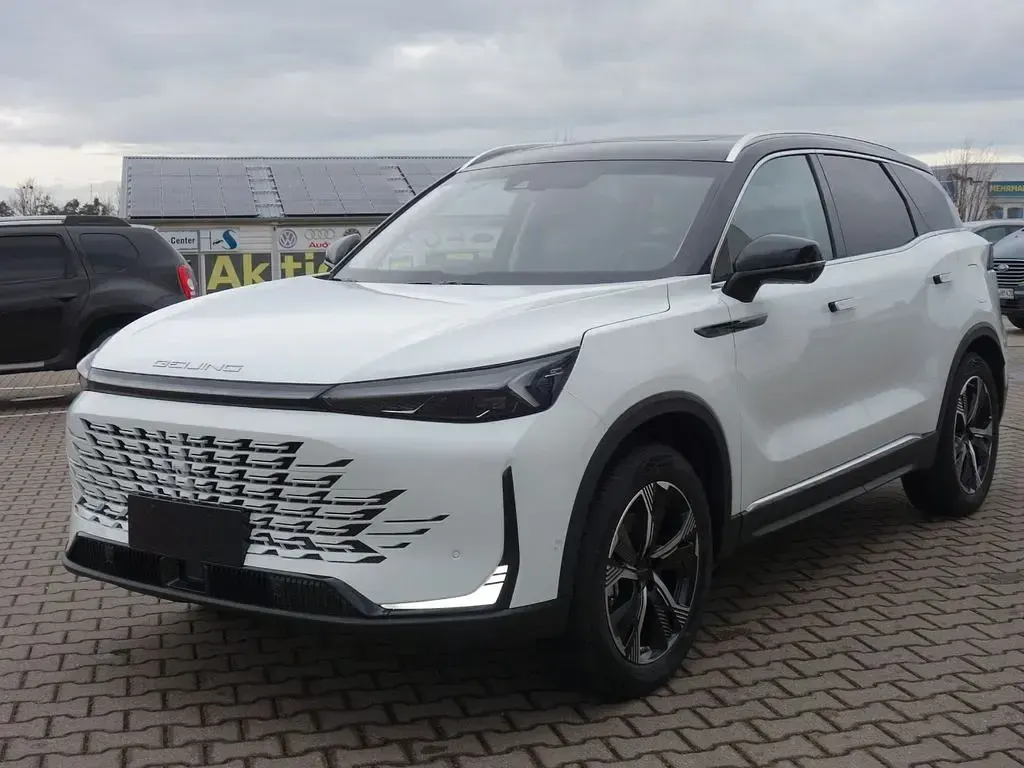 Nowe Baic X75 177 KM (130 kW) 2026 Biały SUV