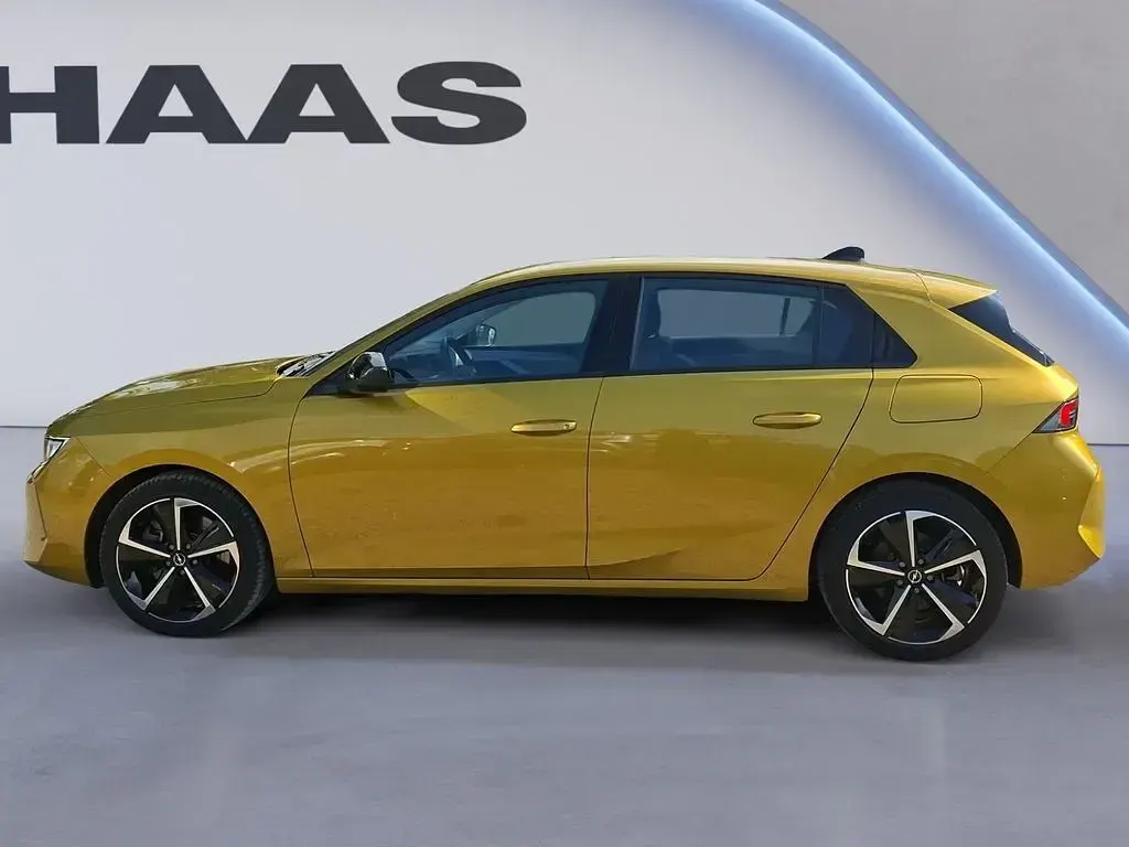 Gebraucht Opel Astra 181 PS (133 kW) 2022 Kult gelb Limousine