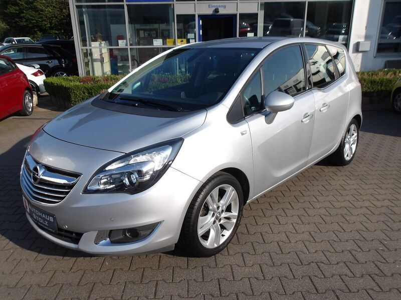 Silber Gebraucht 2014 Opel Meriva Innovation Van / Kleinbus | 8.997 € (Teuer) - Bild 1/4
