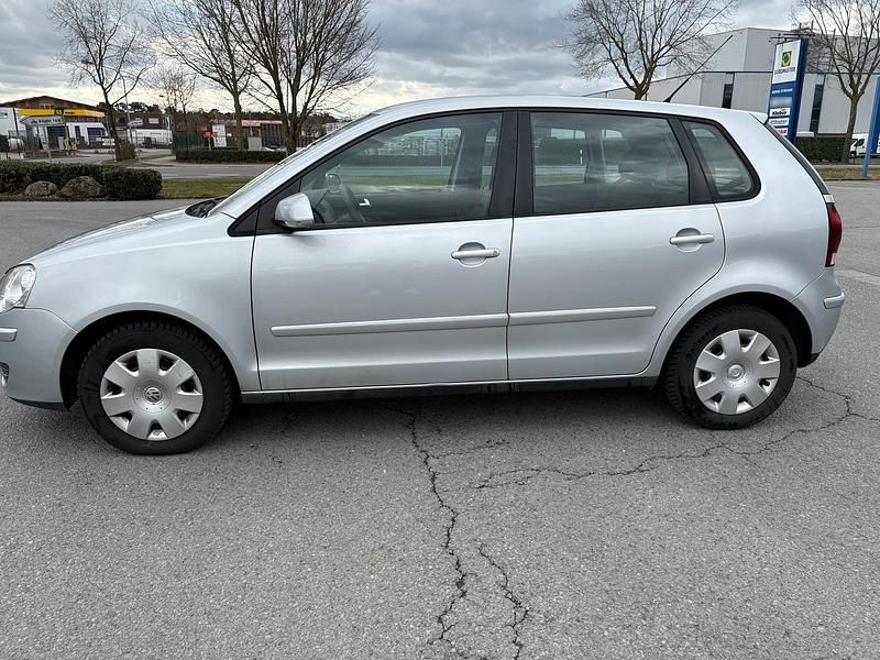 Gebraucht VW Polo 64 PS (47 kW) 2005 Silber Kleinwagen
