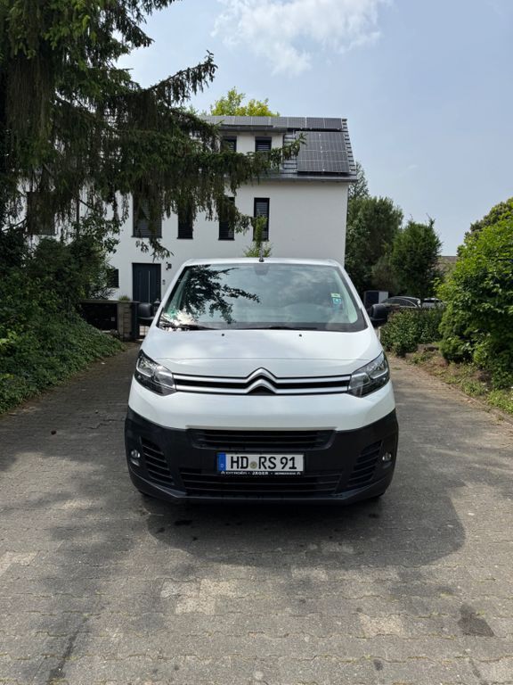Weiß Gebraucht 2018 Citroën Jumpy Van / Kleinbus | 14.500 € (Fairer Preis) - Bild 1/4