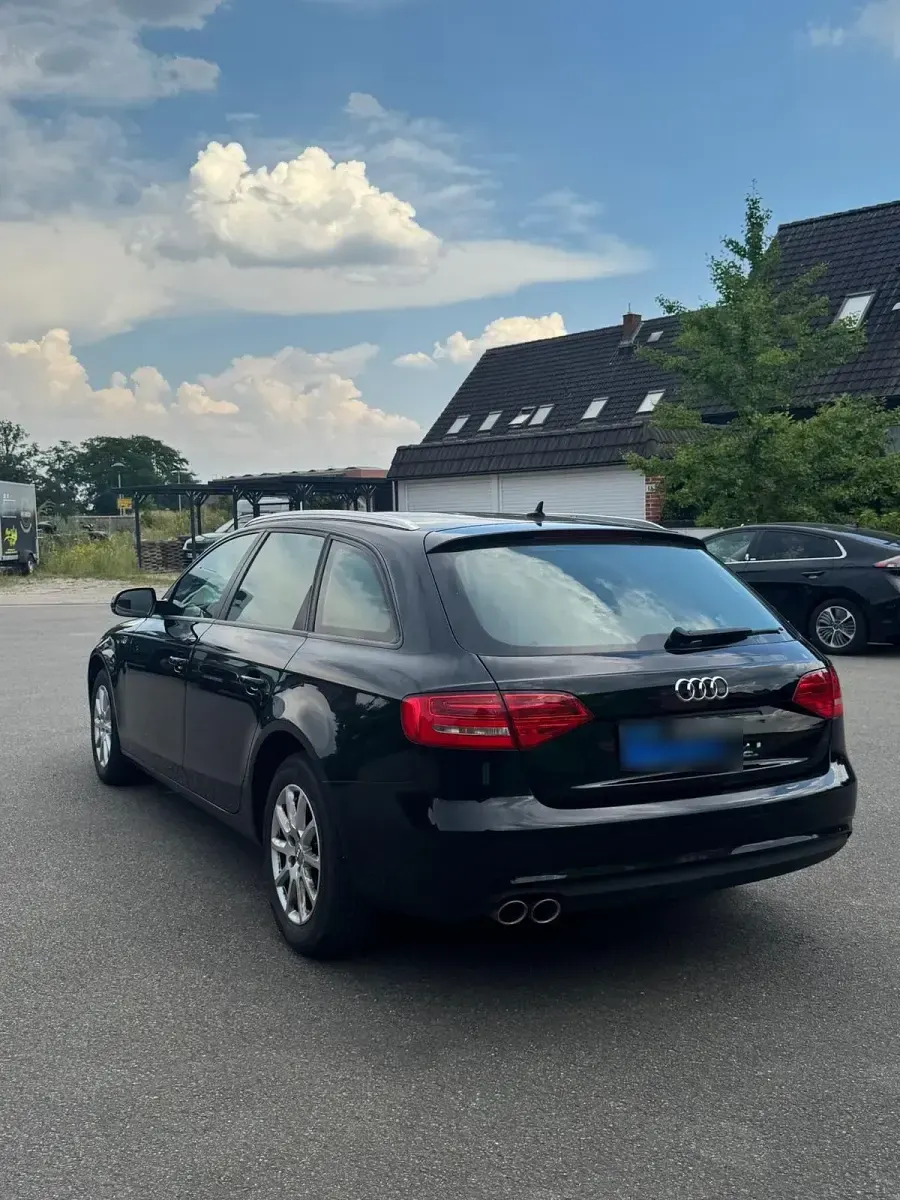 Gebraucht Audi A4 150 PS (110 kW) 2015 Schwarz Kombi