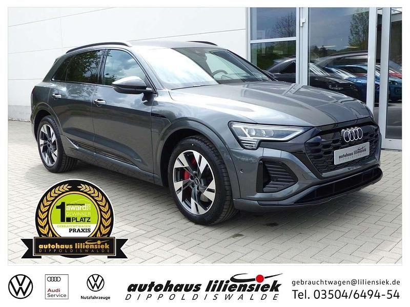 Grau Gebraucht 2023 Audi Q8 e-tron S-Line SUV | 60.960 € (Fairer Preis) - Bild 1/4