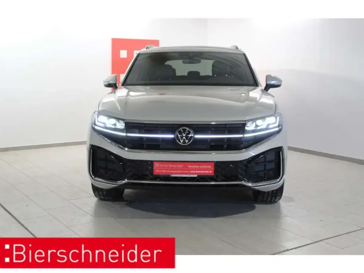 Gebraucht VW Touareg R-line 286 PS (210 kW) 2023 Beige SUV