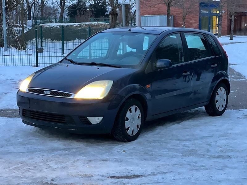 Gebraucht Ford Fiesta 70 PS (51 kW) 2006 Blau Kleinwagen