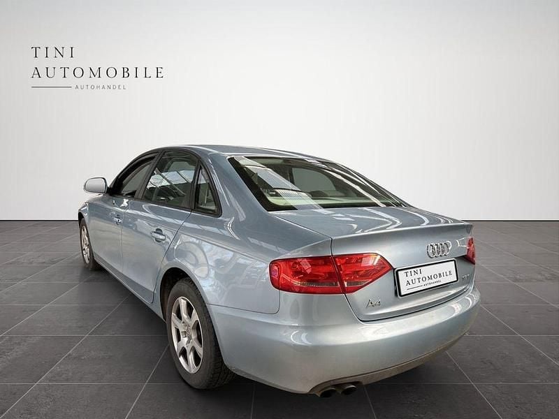 Gebraucht Audi A4 Attraction 120 PS (88 kW) 2008 Blau Limousine