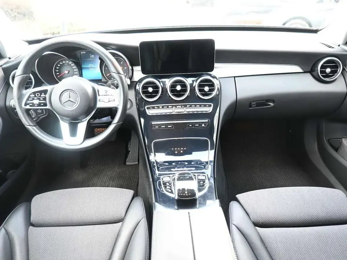 Gebraucht Mercedes E200 160 PS (117 kW) 2020 Selentgraumet. Kombi