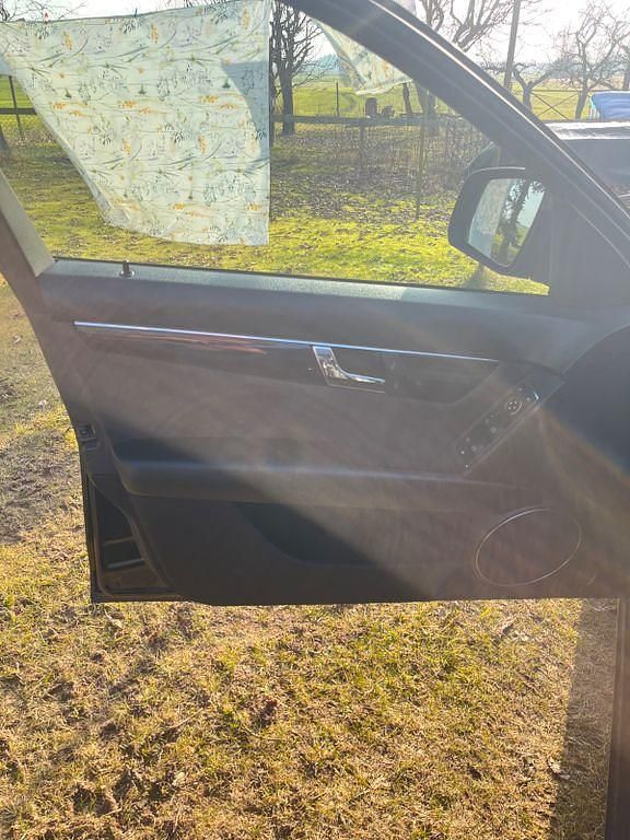 Gebraucht Mercedes C180 Classic 156 PS (114 kW) 2008 Schwarz Kombi