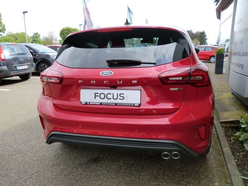 Gebraucht Ford Focus ST-Line X 125 PS (91 kW) 2024 Fantastic red tc Kleinwagen