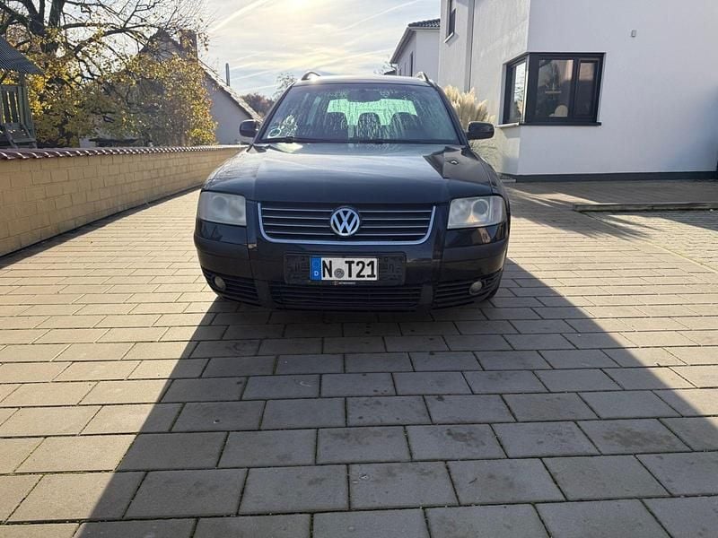 Schwarz Gebraucht 2003 VW Passat Highline Kombi | 1.000 € (Superpreis) - Bild 1/4