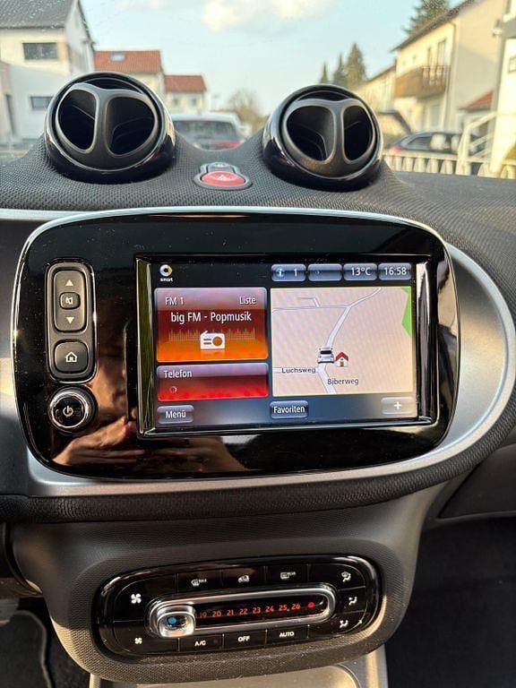 Gebraucht Smart ForFour 71 PS (52 kW) 2018 Weiß Kleinwagen