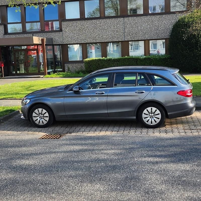 Gebraucht Mercedes C220 170 PS (125 kW) 2017 Grau Kombi
