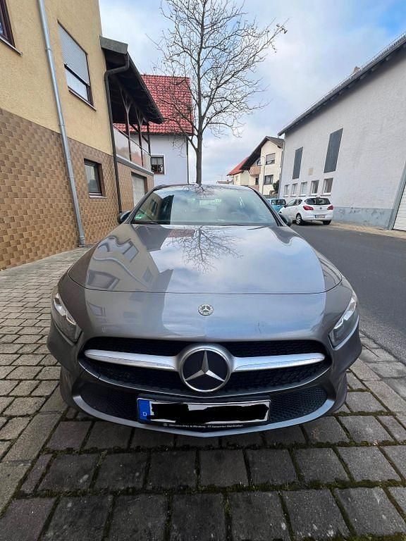Gebraucht Mercedes A220 190 PS (139 kW) 2018 Grau Limousine