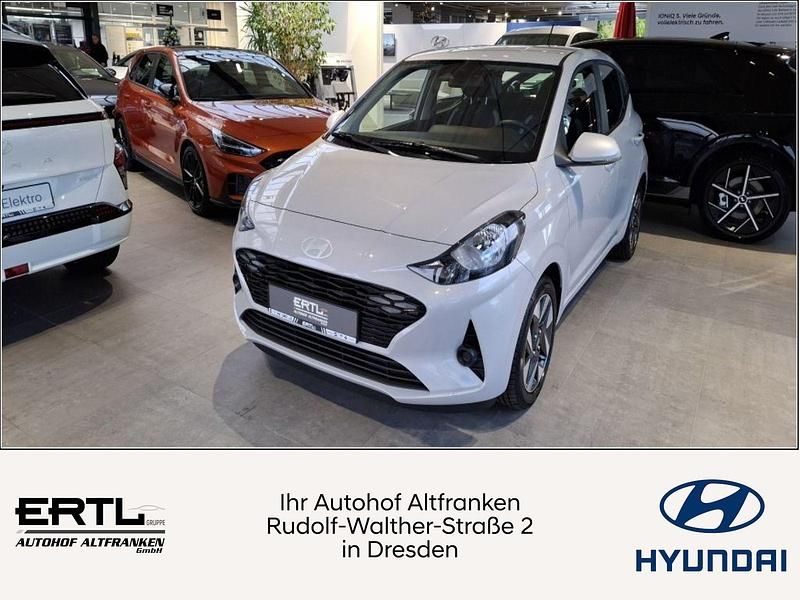 Gebraucht Hyundai i10 Trend 84 PS (61 kW) 2024 Silber Kleinwagen