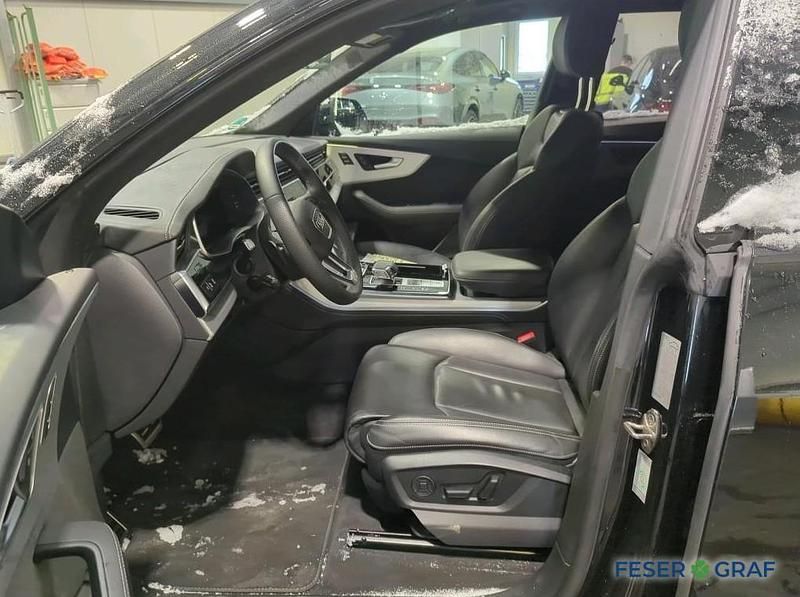 Gebraucht Audi Q8 Ambiente 286 PS (210 kW) 2024 Mythosschwarz metallic SUV