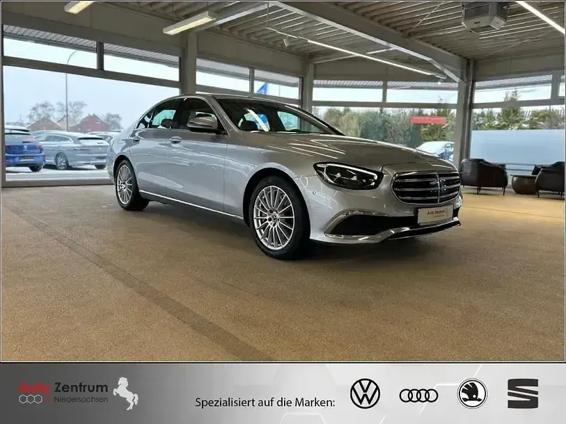 Gebraucht Mercedes E400 330 PS (242 kW) 2022 Silber Limousine