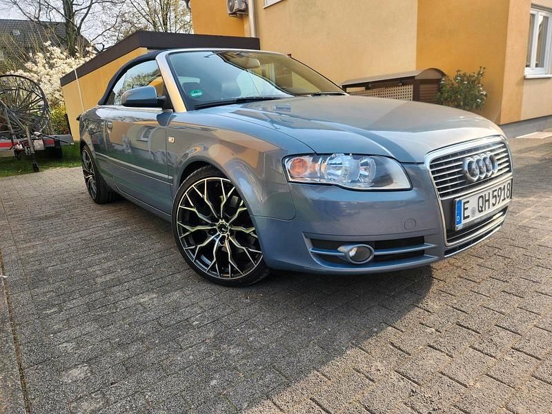 Gebraucht Audi A4 Cabriolet 179 PS (131 kW) 2009 Blau Cabrio