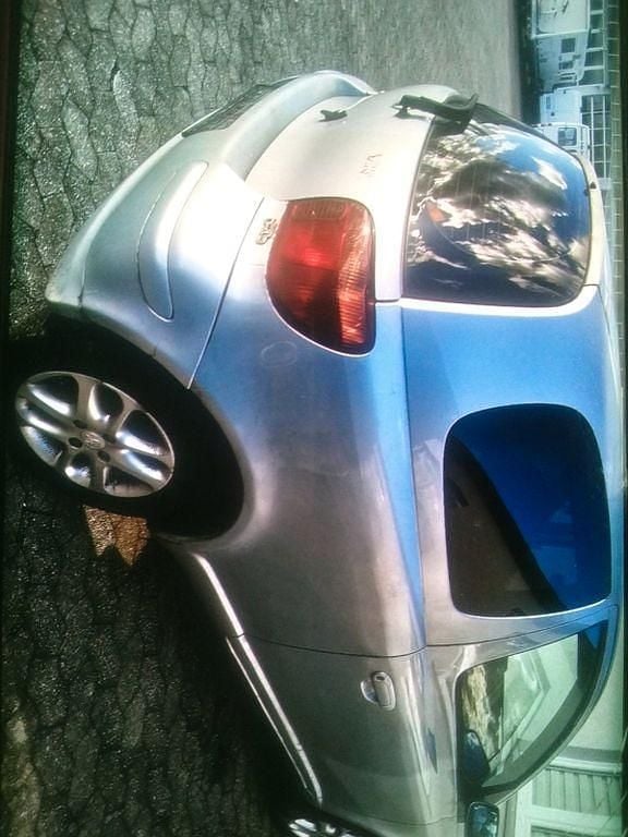 Gebraucht Toyota Yaris 75 PS (55 kW) 2005 Blau Limousine