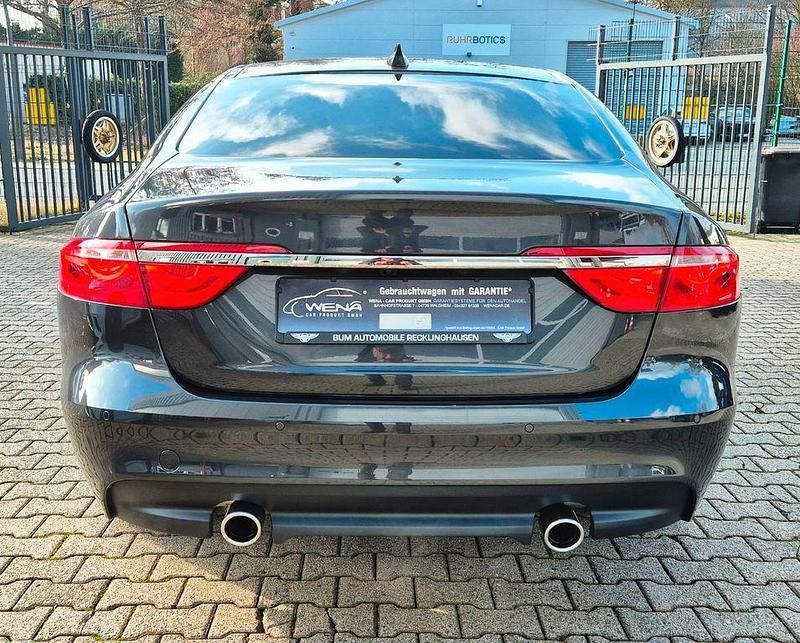 Gebraucht Jaguar XF Portfolio 300 PS (220 kW) 2019 Carpathian grey (metallic) Limousine