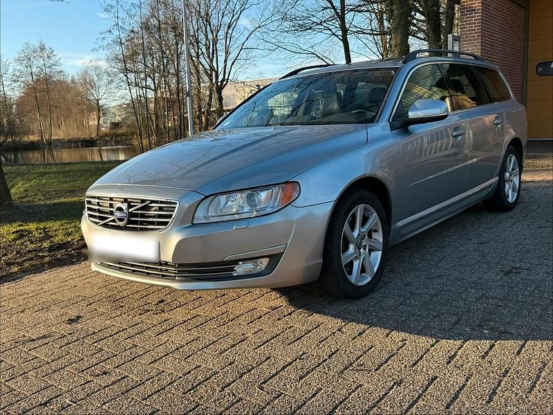 Gebraucht Volvo V70 163 PS (119 kW) 2013 Silber Kombi