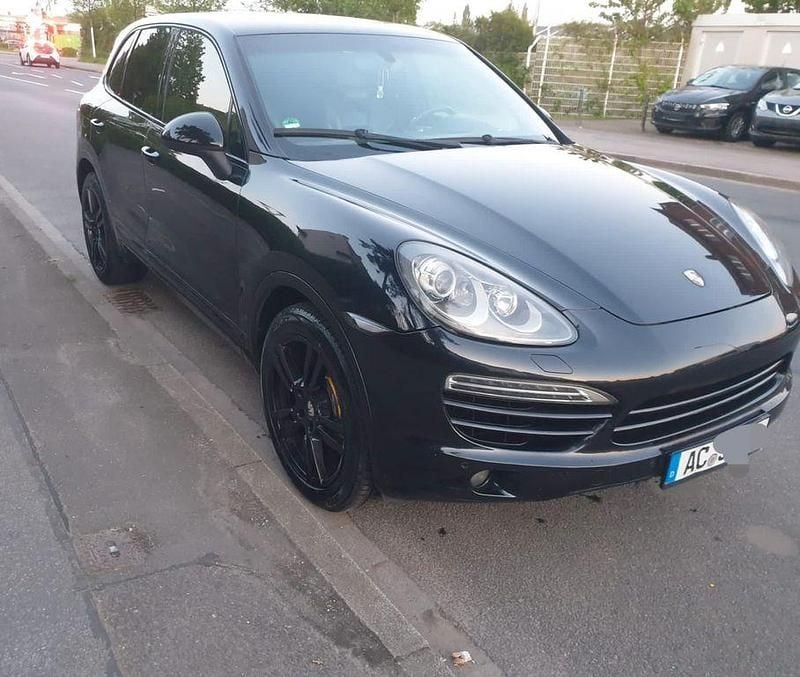 Schwarz Gebraucht 2011 Porsche Cayenne SUV | 16.500 € (Superpreis) - Bild 1/4