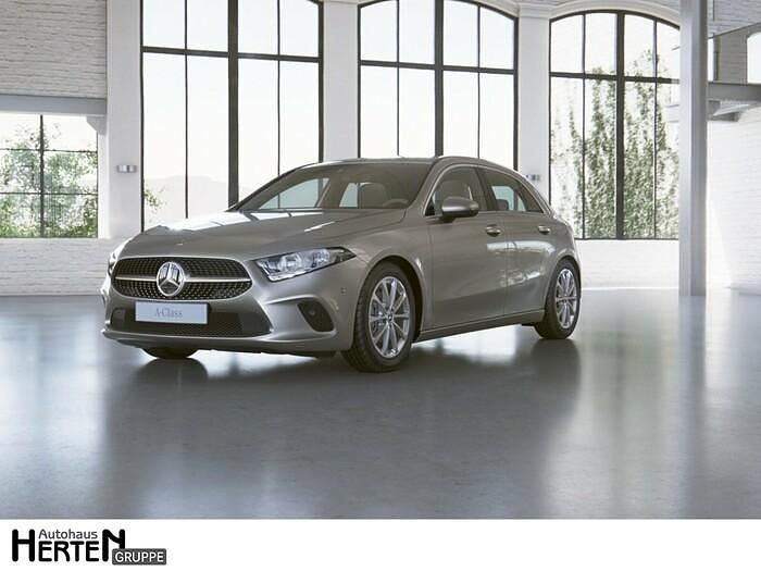 Silber Gebraucht 2020 Mercedes A160 Progressive Limousine | 19.990 € (Guter Preis) - Bild 1/3