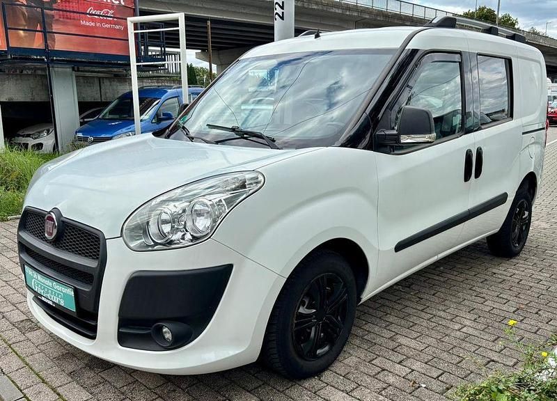 Weiß Gebraucht 2015 Fiat Doblò Van / Kleinbus | 6.750 € (Fairer Preis) - Bild 1/4
