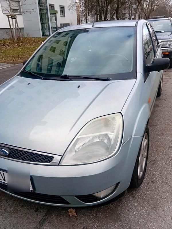 Gebraucht Ford Fiesta 69 PS (50 kW) 2004 Grün Kleinwagen