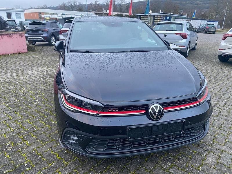 Gebraucht VW Polo IQ Drive 207 PS (152 kW) 2024 Deep black perleffekt Limousine