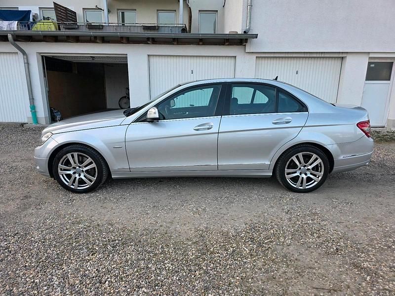 Gebraucht Mercedes C320 224 PS (164 kW) 2008 Silber Limousine