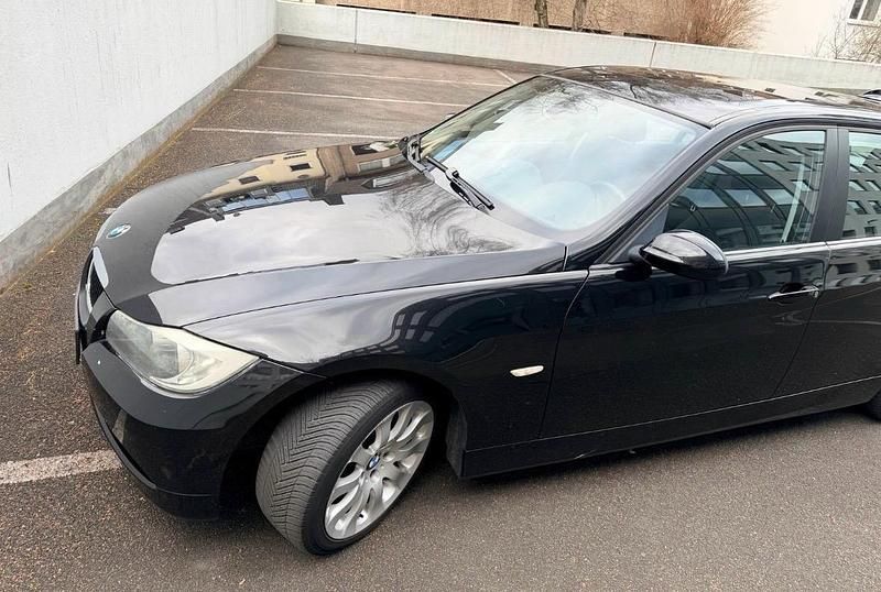 Gebraucht BMW 320 150 PS (110 kW) 2007 Schwarz Kombi