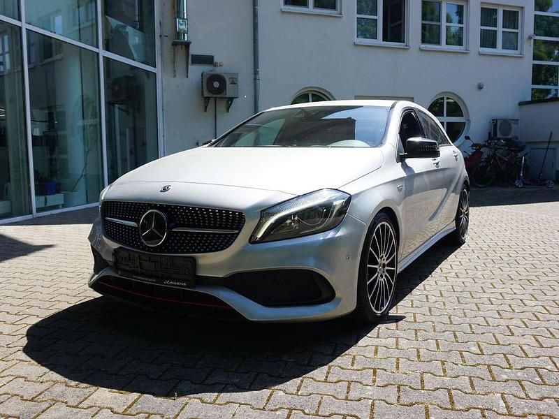 Gebraucht Mercedes A250 AMG line 218 PS (160 kW) 2018 Silber Kleinwagen