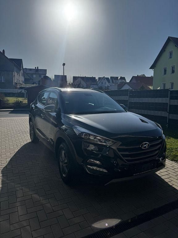 Gebraucht Hyundai Tucson 177 PS (130 kW) 2017 Schwarz SUV