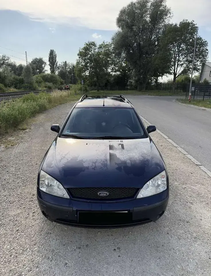 Gebraucht Ford Mondeo Ghia 145 PS (106 kW) 2001 Blau Kombi