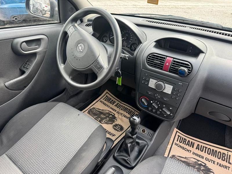 Gebraucht Opel Corsa Basis 80 PS (58 kW) 2005 Other Kleinwagen