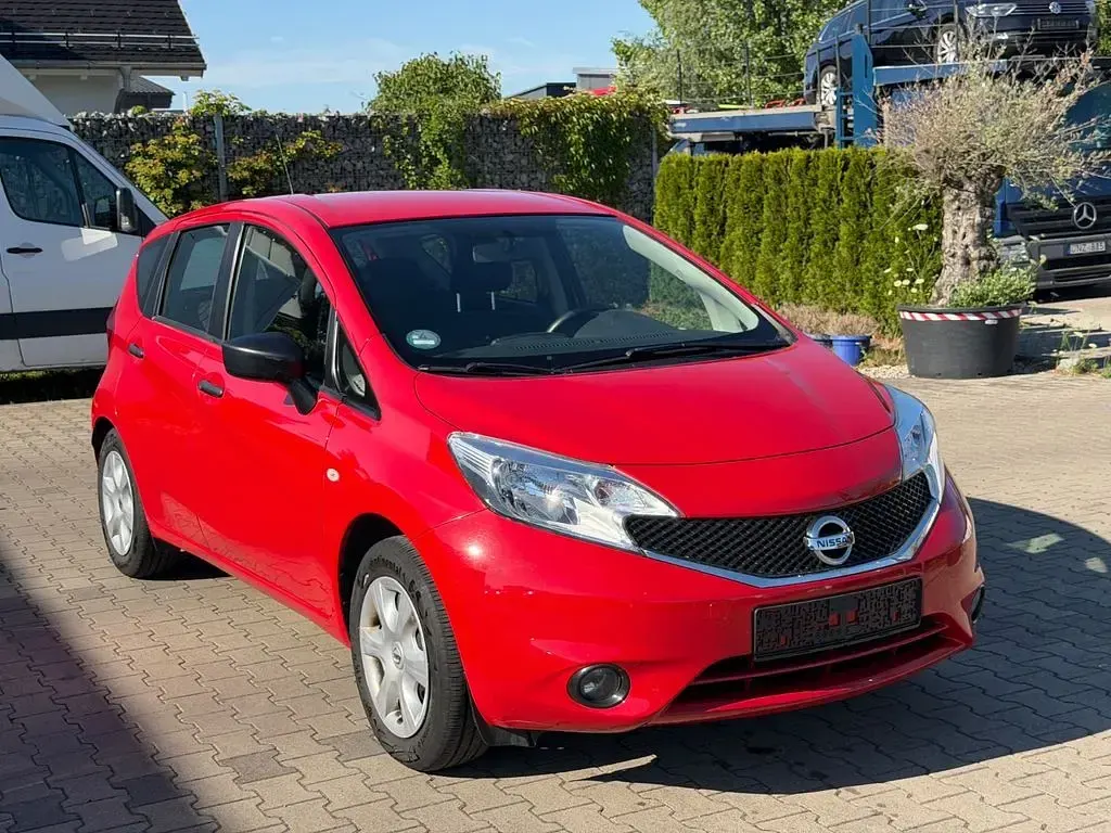Gebraucht Nissan Note Visia 80 PS (58 kW) 2016 Rot Kleinwagen