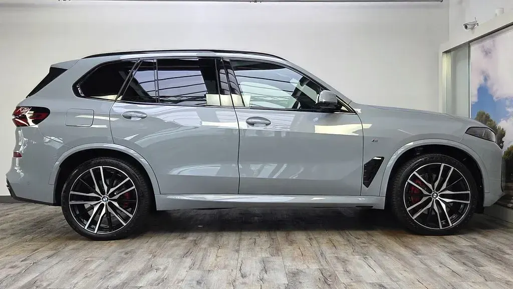 Gebraucht BMW X5 M Sport 298 PS (219 kW) 2025 (0c4p) brooklyngrau SUV