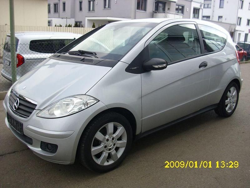 Gebraucht Mercedes A180 109 PS (80 kW) 2005 Silber Kleinwagen