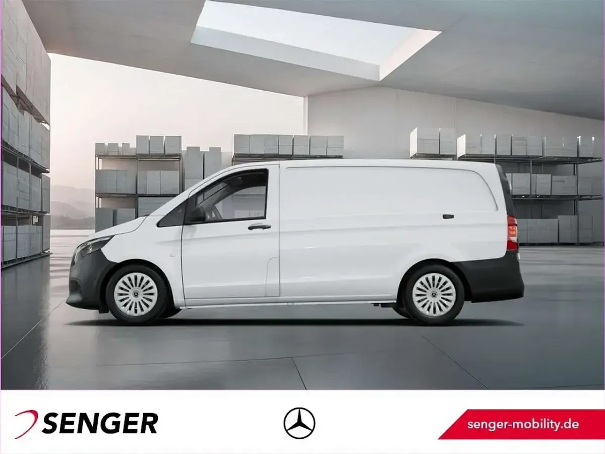 Gebraucht Mercedes Vito 163 PS (119 kW) 2025 Arktikweiß Van