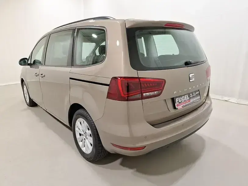 Gebraucht Seat Alhambra Style 150 PS (110 kW) 2016 Gold Van / Kleinbus