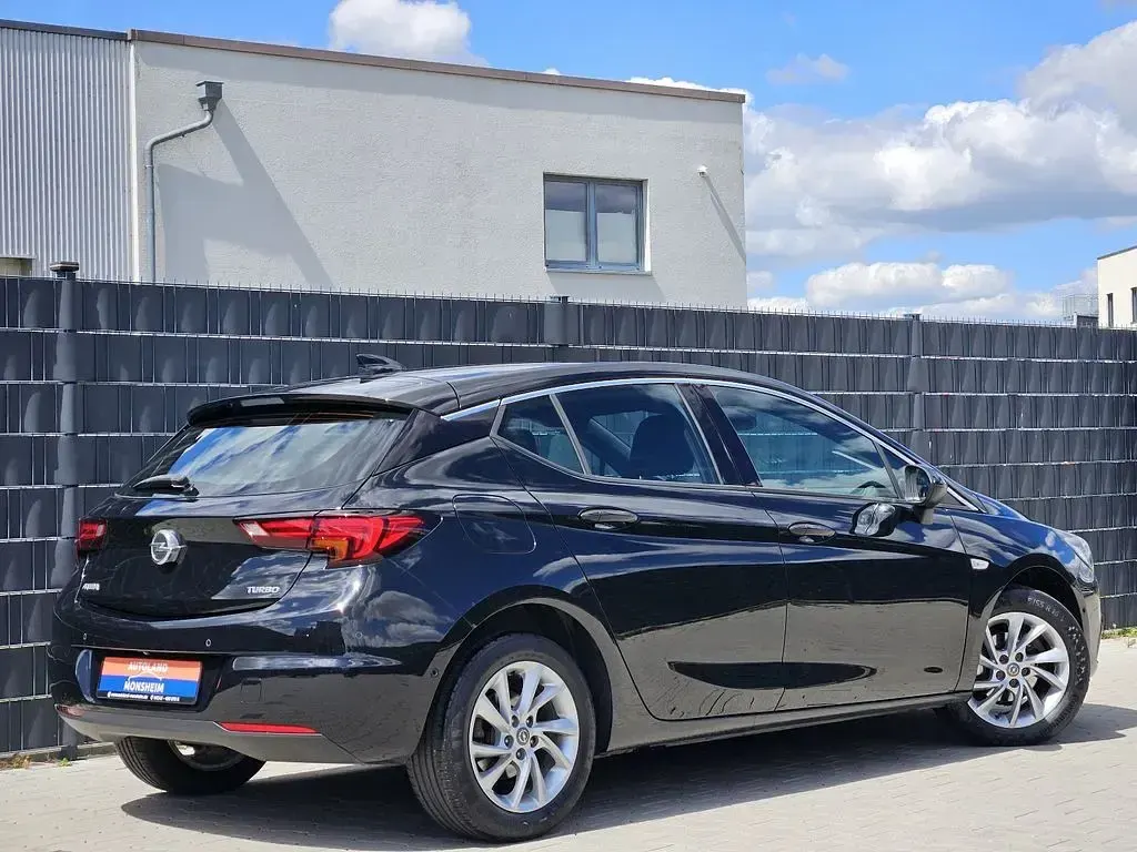 Gebraucht Opel Astra Dynamic 125 PS (91 kW) 2018 Schwarz Limousine