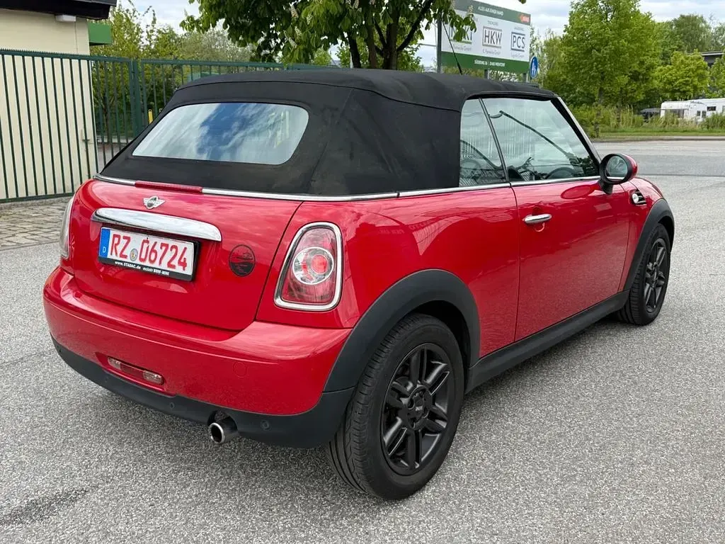 Gebraucht Mini Cooper Cabriolet 122 PS (89 kW) 2011 Rot Cabrio
