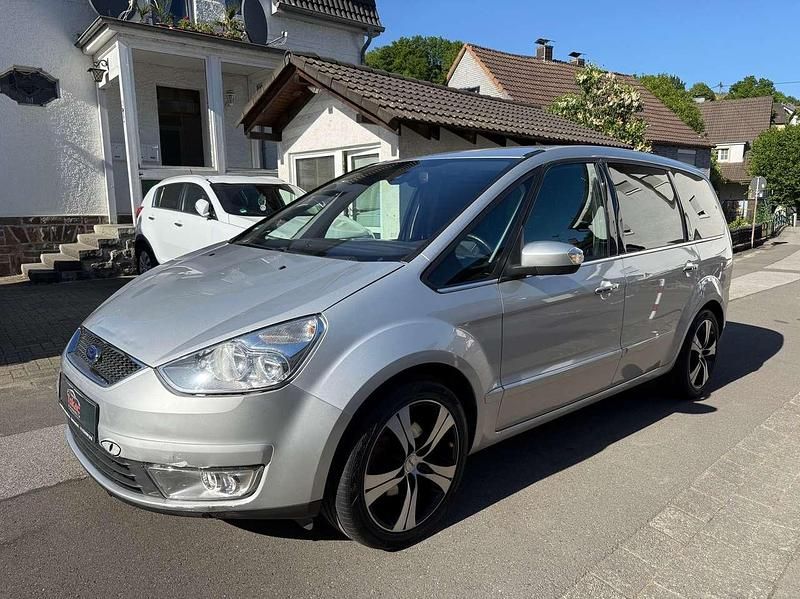 Gebraucht Ford Galaxy Ghia 140 PS (102 kW) 2009 Polarsilber metallic Van / Kleinbus