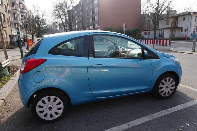 Gebraucht Ford Ka Trend 69 PS (50 kW) 2010 Blau Kleinwagen