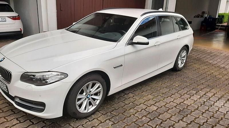 Weiß Gebraucht 2015 BMW 520 Kombi | 13.200 € (Guter Preis) - Bild 1/4