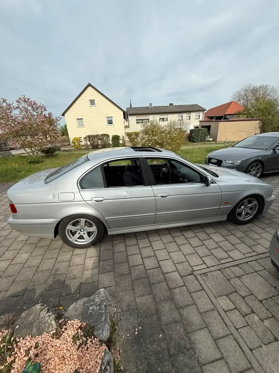 Gebraucht BMW 525 192 PS (141 kW) 2002 Silber Limousine